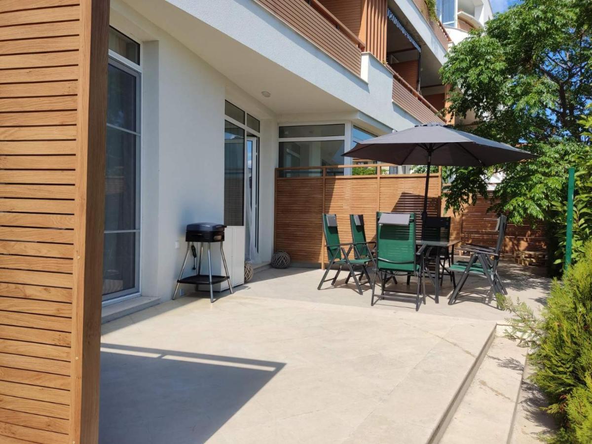 Las Brisas Garden Apartment Burgas Exterior photo